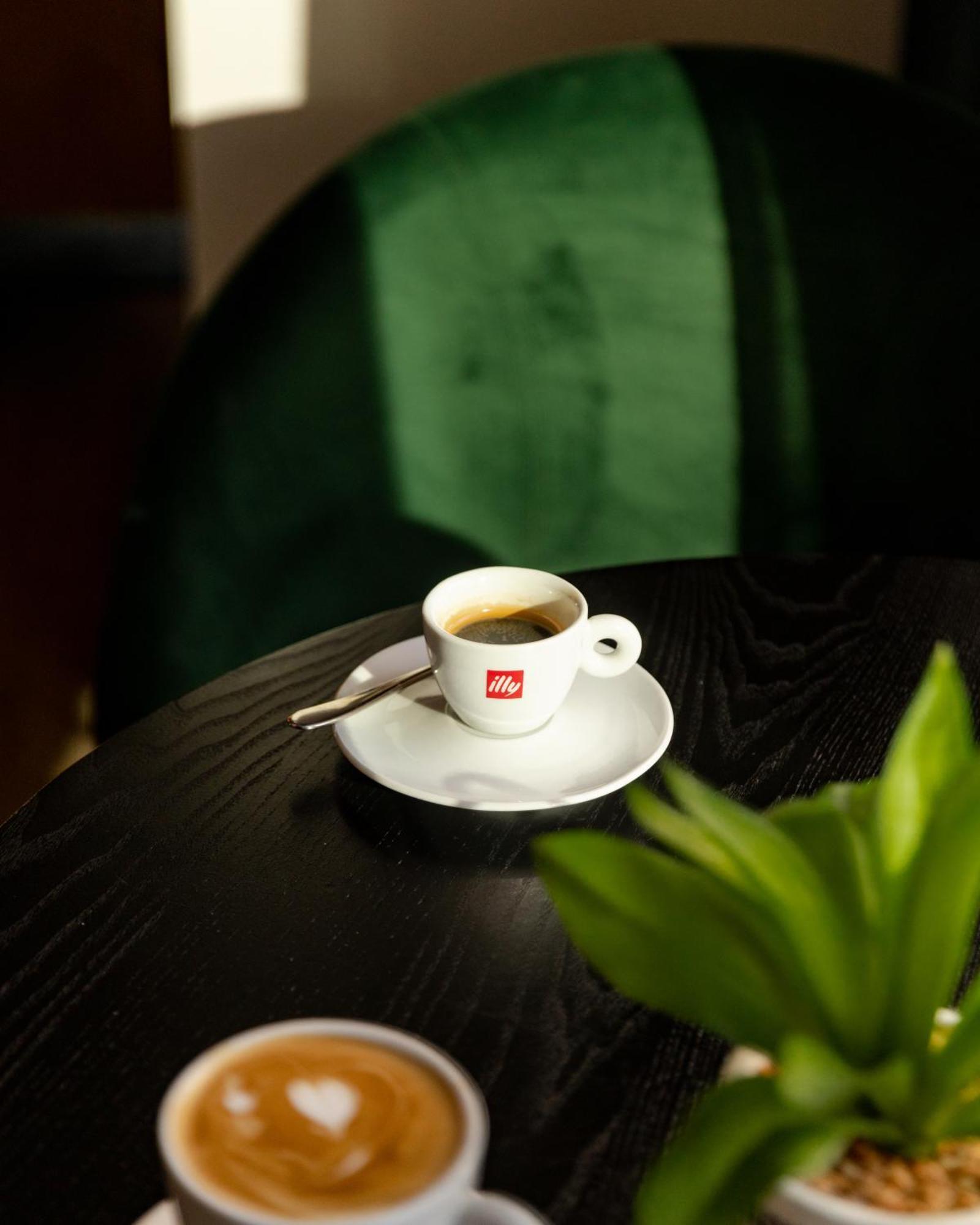 Leonardo Hotel Manchester Piccadilly 외부 사진